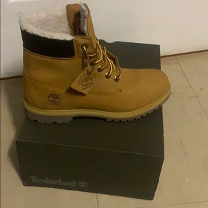 🌟🌟BRAND NEW Women boots size z (10)🌟🌟